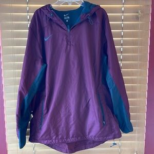 Nike light weight quarter zip jacket w/hood, large